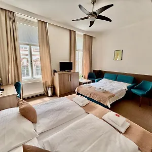 4* Apart-hotel Embassy By Lh